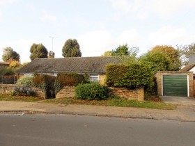 4 bedroom Bungalow t...